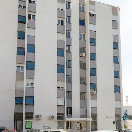 Mimi Apartment Split